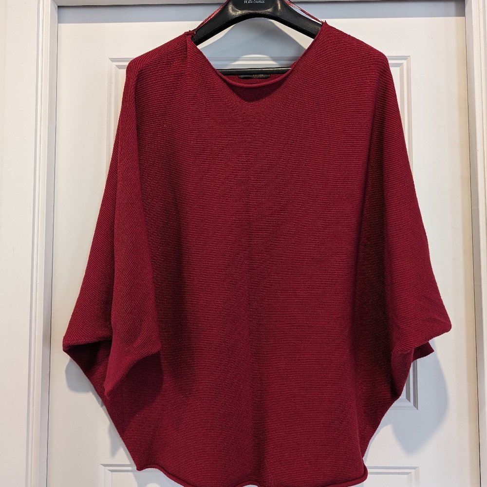 Suzy Shier size L sweater